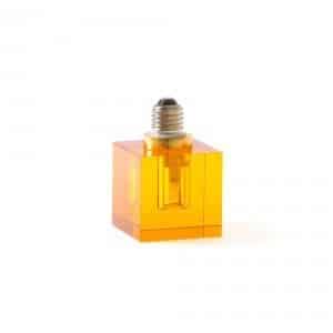 Seletti lampada in cristallo colore ambra a forma di cubo con lampadina a led intercambiabile