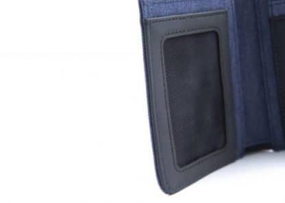 interno del portafoglio in verticale nava linea twin con 7 tasche per carte di credito ed rfid colore blu