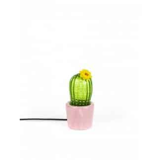 Seletti Cactus Sunrise lampada a led con regolazione di intensità in vetro soffiato raffigirante un cactus in un vaso in porcellana rosa
