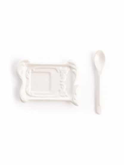 Seletti Iwares piattino e cucchiaino della tazzina da caffe in porcellana bianca con manico arancione