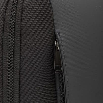 Fedon zaino Tech per pc da 15" colore Nero particolare della zip anteriore