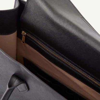Fedon Emily Tote Bag orizzontale di colore nero particolare della tasca interna