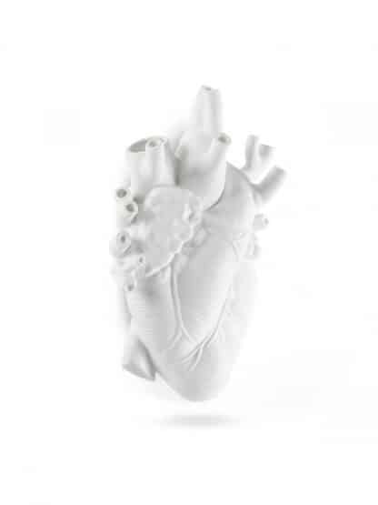 Seletti Love in Blom Giant vaso a forma di cuore in fibra di vetro di colore bianco gigante vista trasversale