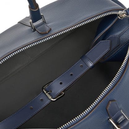 Fedon Sirao borsa da viaggio in pelle bottalata di colore blu con tracolla e doppio manico particolare dell'interno